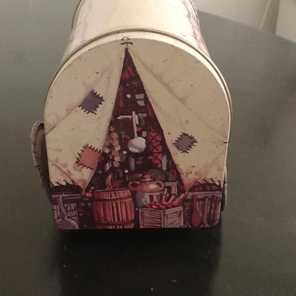 Tin Chuck Wagon - Picture 4 of 6